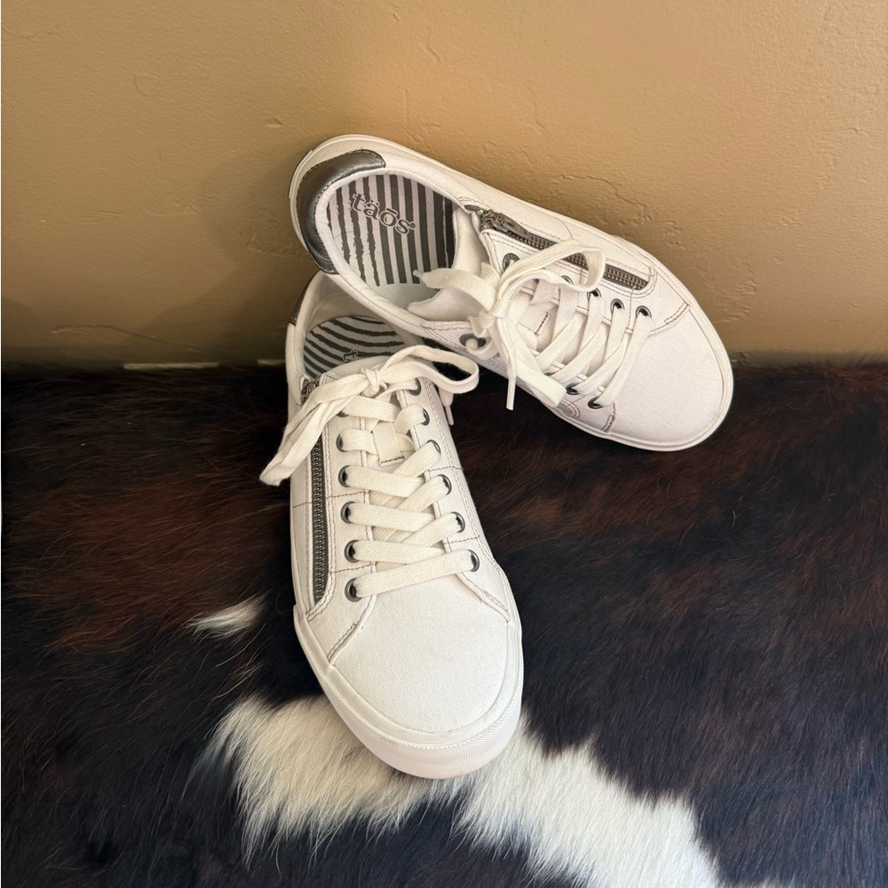 Taos Footwear White Sneakers Minimalist Design